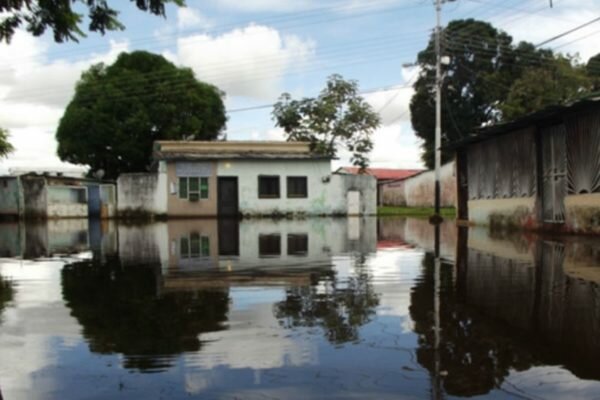 Puerto Ayacucho declarado en alerta roja por crecida del Orinoco