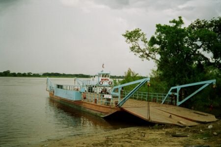 Habitantes de Amazonas denuncian que no hay control real de la movilización en la frontera