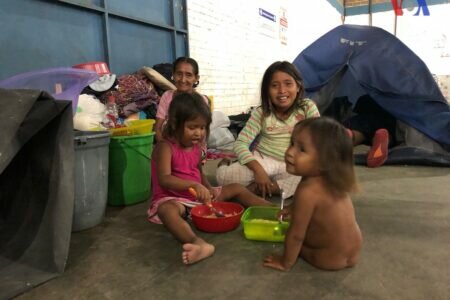 El hambre y la tuberculosis son el rostro de las comunidades waraos en el día de los pueblos indígenas